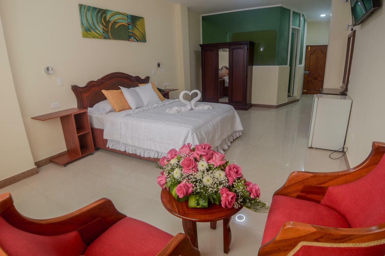 סנטו דומינגו דה לוס קולורדוס Victoria Suites Hotel מראה חיצוני תמונה